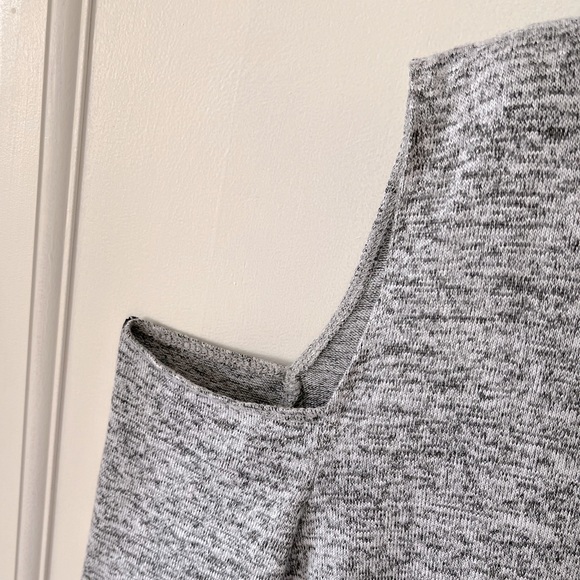 Hollister grey heather cut out shoulder thin sweater blouse (EUC) (size XL) - Picture 4 of 4